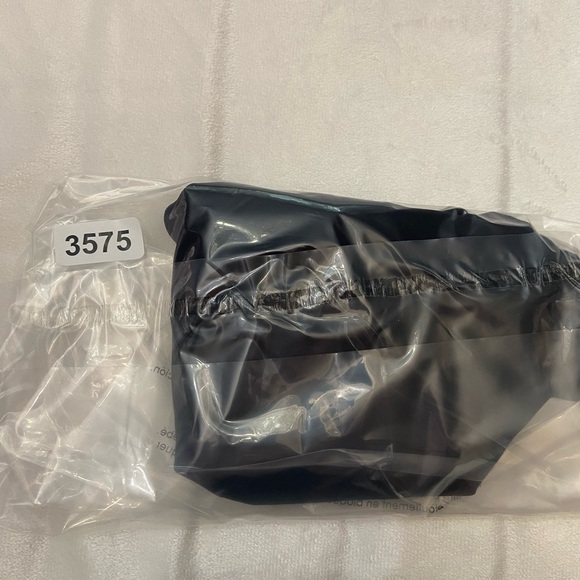 New! Quince Ultra-Form High-Neck Cropped Tank top black nwt 3575 - Picture 7 of 11